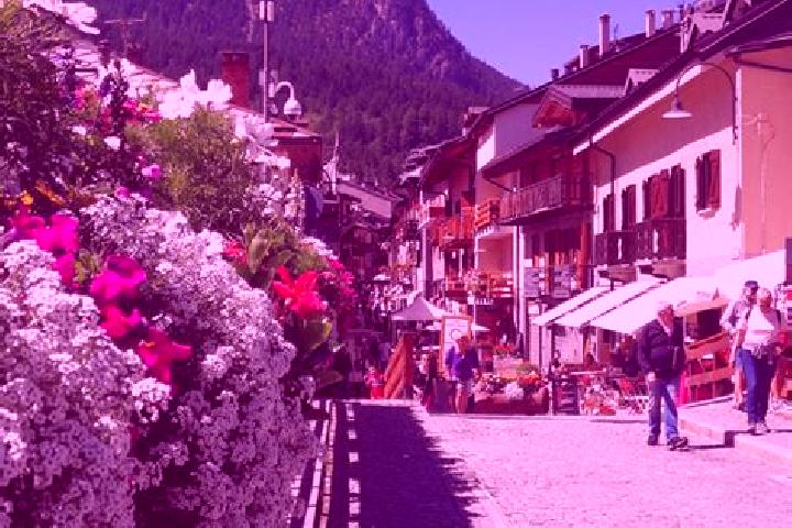 Ellie, 30 — Escort in Sauze di Cesana, Italy
