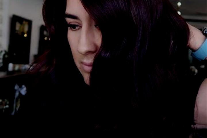 Ellie, 31, a auburn dark-eyed latina companion based in Tisa-Silvestri. Offering Striptease, Duos, Roleplay. Available for incall and outcall, day and evenin...