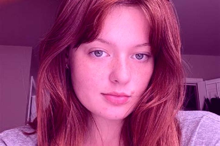 Ellie, 31, a auburn grey-eyed caucasian companion based in Albisu. Offering CIM, Party Girl, Couples, A-Level, Erotic Massage. Available for incall and outca...