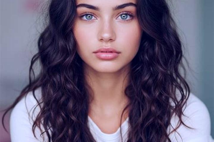 Ellie, 31, a black hazel-eyed mediterranean companion based in Hohenleipisch. Offering Striptease, CIM, Overnight, BDSM, Erotic Massage. Available for incall...