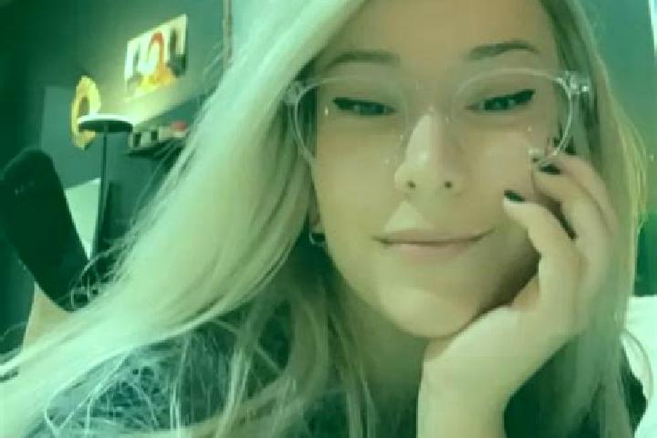 Ellie, 31, a blonde dark-eyed indian companion based in Trescore Balneario. Offering Dinner Date, Tantra, Duos, Massage. Available for incall and outcall, da...