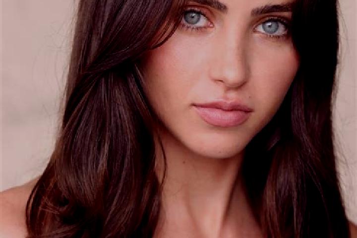 Ellie, 31, a brunette brown-eyed latina companion based in Curarrehue. Offering A-Level, Overnight, Dinner Date, Duos, Massage. Available for incall and outc...