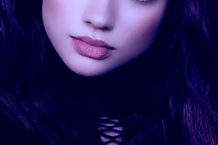 Ellie, 31, a brunette dark-eyed european companion based in Huajimic. Offering OWO, Travel Companion, Dinner Date. Available for incall and outcall, overnigh...