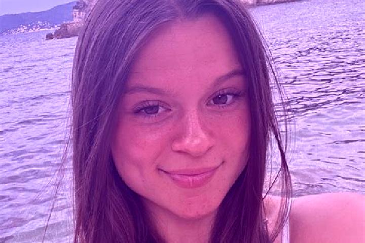 Ellie, 31 — Escort in Baisieux, France