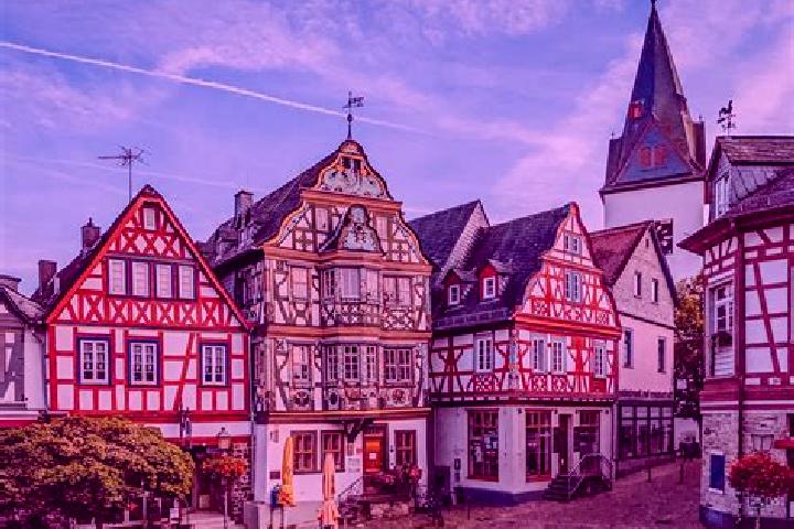 Ellie, 31 — Escort in Idstein, Germany