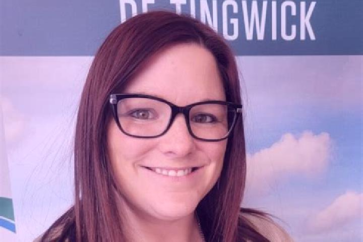 Ellie, 31 — Escort in Saint-Remi-de-Tingwick, Canada