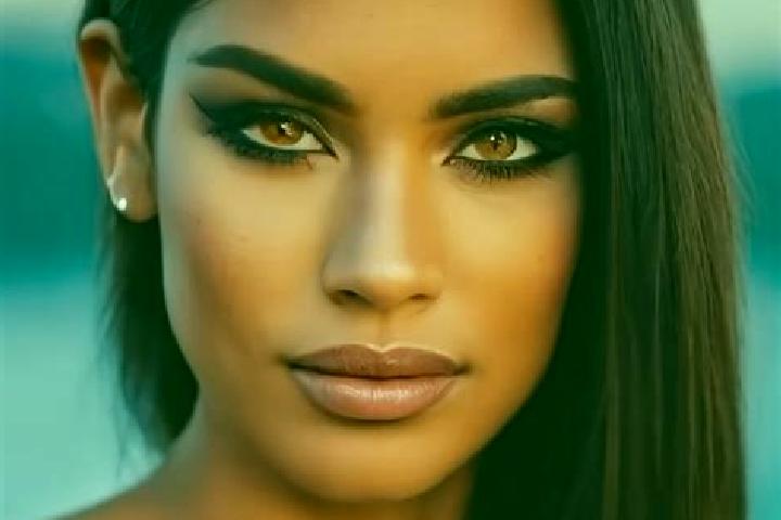 Ellie, 32, a black green-eyed latina companion based in Pordim. Offering A-Level, Overnight, OWO, Girlfriend Experience. Available for incall and outcall, da...