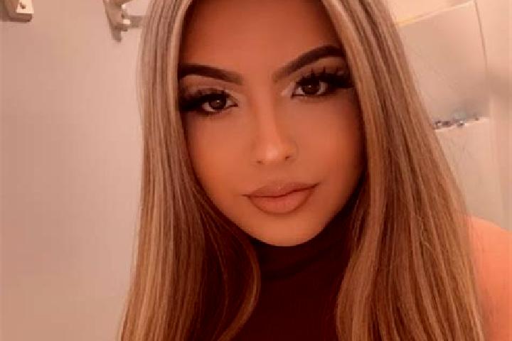 Ellie, 32, a blonde brown-eyed latina companion based in Pownal. Offering GFE, Striptease, Dinner Date, Duos. Available for incall and outcall, overnight boo...