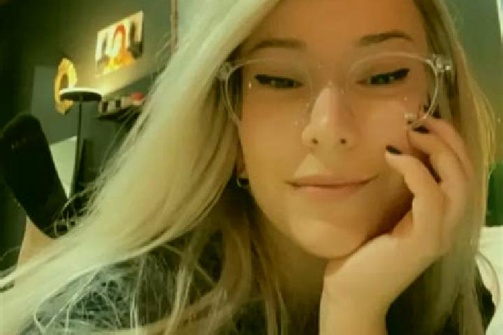 Ellie, 32, a blonde brown-eyed slavic companion based in Sao Gabriel do Oeste. Offering Striptease, OWO. Available for incall and outcall, day and evening da...