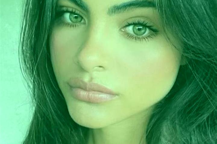 Ellie, 32, a brunette green-eyed latina companion based in Senada. Offering Deep French Kissing, GFE, OWO. Available for incall and outcall, day and evening ...