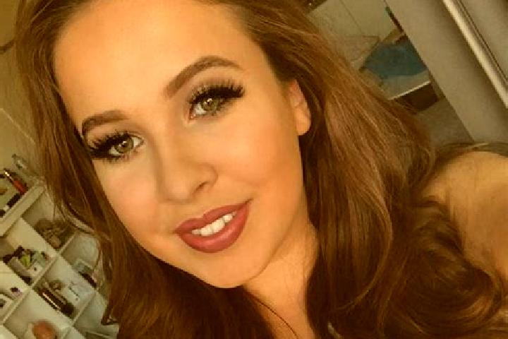 Ellie, 32, a red dark-eyed slavic companion based in Pecky. Offering A-Level, 69, Dinner Date, Duos. Available for incall and outcall, overnight bookings ava...