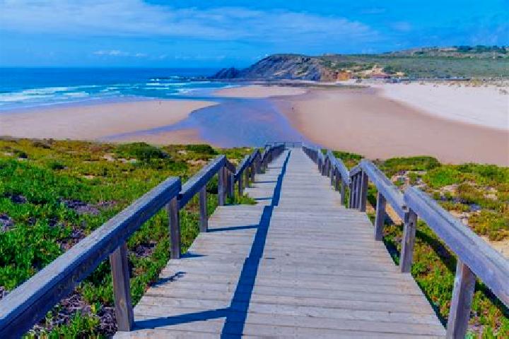Ellie, 32 — Escort in Aljezur, Portugal