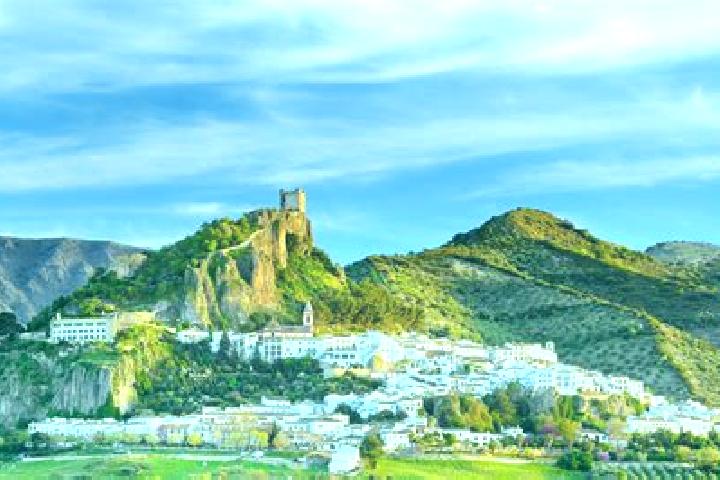 Ellie, 32 — Escort in Canicosa de la Sierra, Spain
