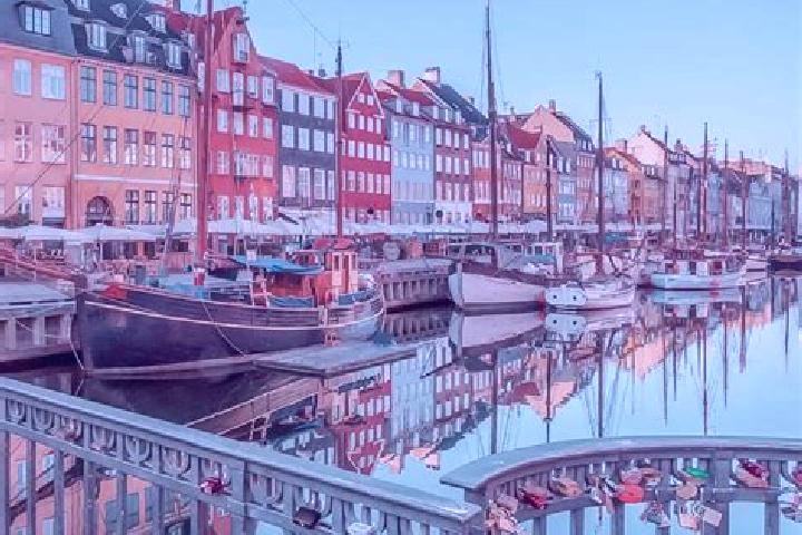 Ellie, 32 — Escort in Hong, Denmark