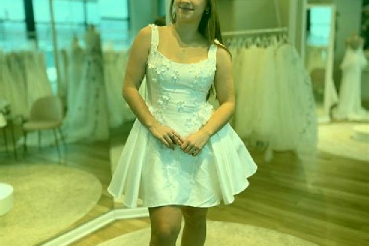Ellie, 32 — Escort in Nyzhni Mlyny, Ukraine