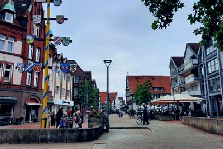 Ellie, 32 — Escort in Wunstorf, Germany