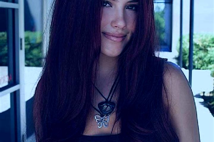 Ellie, 33, a auburn dark-eyed indian companion based in Puranattukara. Offering Domination, Roleplay, Travel Companion, Striptease. Available for incall and ...