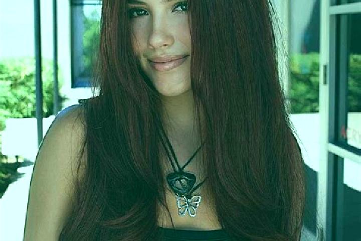 Ellie, 33, a auburn dark-eyed slavic companion based in Shapu. Offering OWO, BDSM. Available for incall and outcall, overnight bookings available.