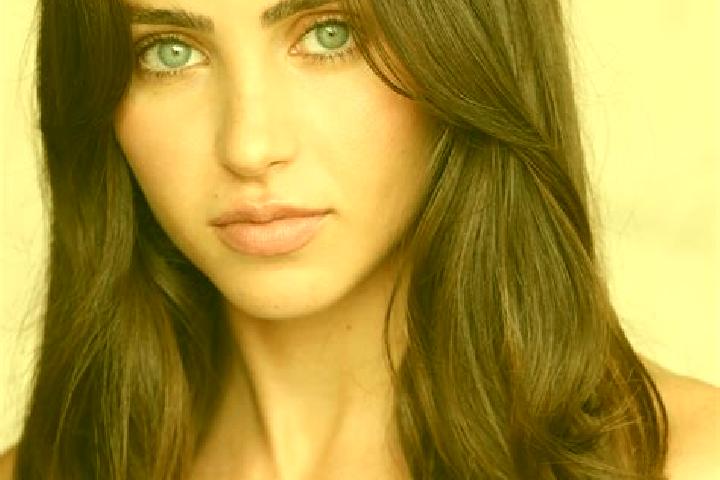 Ellie, 33, a brunette dark-eyed caucasian companion based in Loanda. Offering A-Level, Tantra, Couples, Erotic Massage. Available for incall and outcall, day...