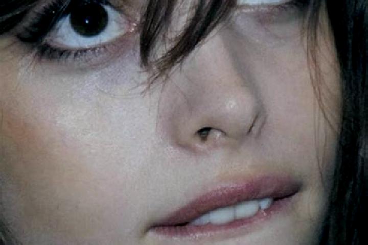 Ellie, 33, a chestnut dark-eyed european companion based in Lempaut. Offering Massage, Fetish, Deep French Kissing. Available for incall and outcall, overnig...