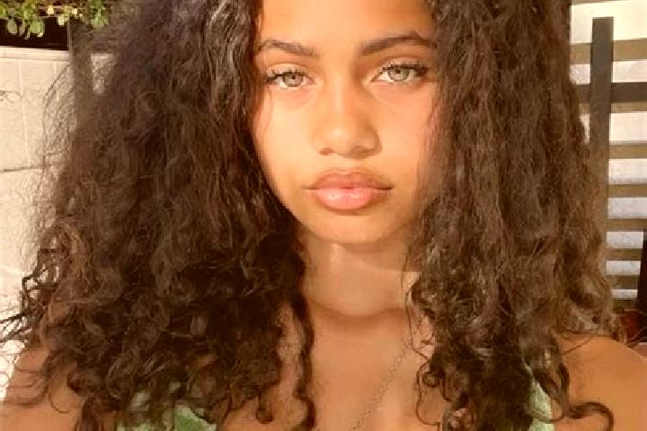 Ellie, 33, a chestnut green-eyed mixed companion based in Quirla. Offering 69, Domination, Couples, Deep French Kissing, Massage. Available for incall and ou...