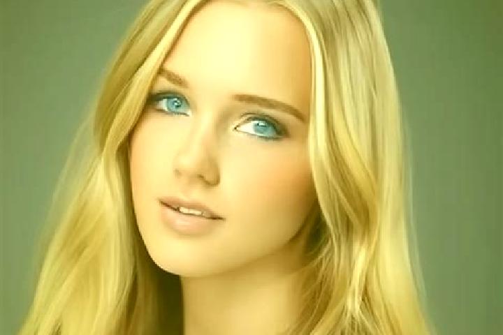 Ellie, 33, a dark blonde amber-eyed mediterranean companion based in Roio Piano. Offering A-Level, Striptease, GFE, Party Girl. Available for incall and outc...