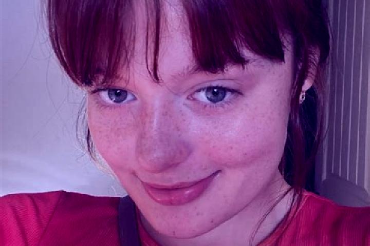 Ellie, 33, a red grey-eyed mixed companion based in Laurel Hollow. Offering Deep French Kissing, Massage, BDSM, Domination. Available for incall and outcall,...