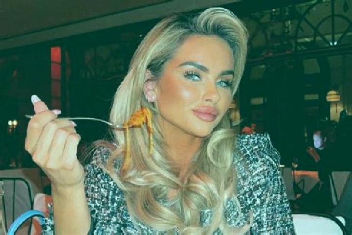 Ellie, 33 — Escort in Soelen, Turkey