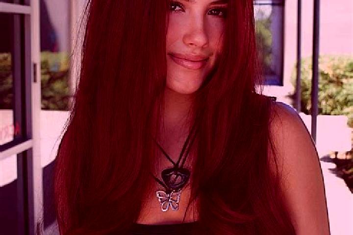 Ellie, 34, a auburn dark-eyed mixed companion based in Ivatuba. Offering Roleplay, Overnight. Available for incall and outcall, overnight bookings available.