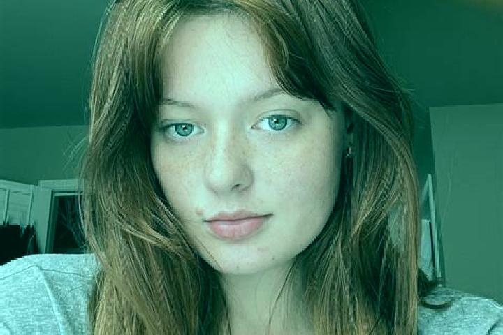 Ellie, 34, a auburn grey-eyed caribbean companion based in Nandy. Offering GFE, Couples, OWO, Party Girl. Available for incall and outcall, day and evening d...