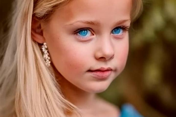 Ellie, 34, a blonde blue-eyed indian companion based in Mismaloya (Fraccionamiento Pedregal de Santa Martha). Offering GFE, Dinner Date, BDSM, Duos, Party Gi...