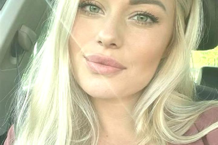 Ellie, 34, a blonde hazel-eyed slavic companion based in Bomminayakkanpatti. Offering Tantra, Fetish, A-Level. Available for incall and outcall, day and even...