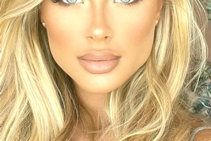 Ellie, 34, a chestnut blue-eyed latina companion based in Shirland. Offering A-Level, CIM, Deep French Kissing, Tantra. Available for incall and outcall, ove...