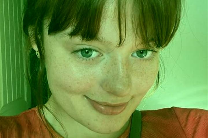 Ellie, 34, a red green-eyed european companion based in Saint-Saulve. Offering Prostate Massage, Dinner Date, Striptease, Fetish. Available for incall and ou...