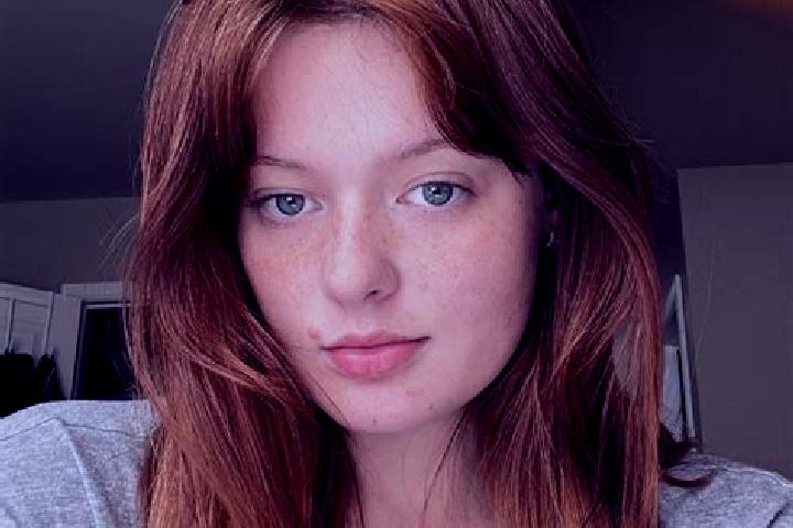 Ellie, 34, a red grey-eyed caucasian companion based in Sankt Leonhard. Offering GFE, Couples, Roleplay, BDSM. Available for incall and outcall, day and even...