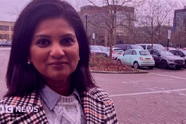 Ellie, 34 — Escort in Al Karmil, Palestine