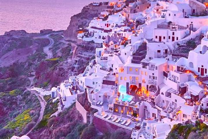 Ellie, 34 — Escort in Galatades, Greece