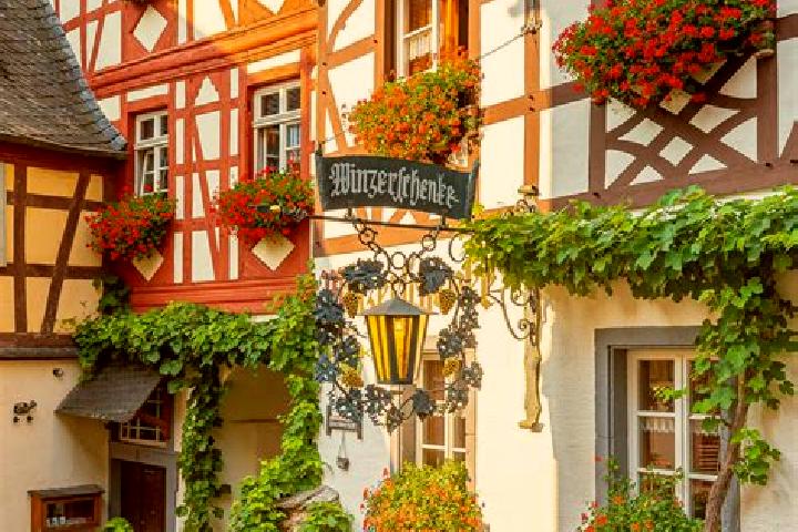 Ellie, 34 — Escort in Ludersfeld, Germany