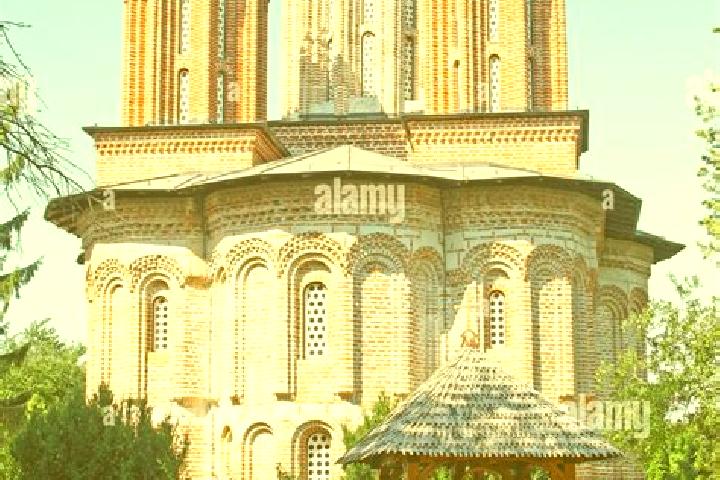 Ellie, 34 — Escort in Snagov, Romania