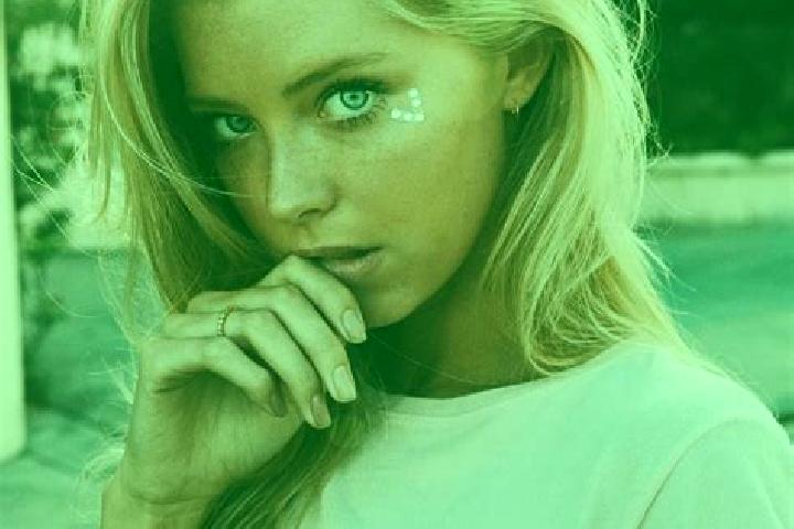 Ellie, 35, a blonde blue-eyed mediterranean companion based in Pacific Heights. Offering Erotic Massage, GFE, Massage, Party Girl. Available for incall and o...