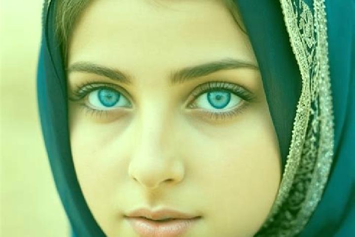 Ellie, 35, a blonde blue-eyed middle eastern companion based in Kleinaga. Offering Domination, Striptease, Erotic Massage, Overnight. Available for incall an...