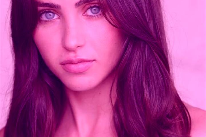 Ellie, 35, a brunette brown-eyed indian companion based in Zirimicuaro. Offering 69, Striptease, GFE. Available for incall and outcall, day and evening dates.