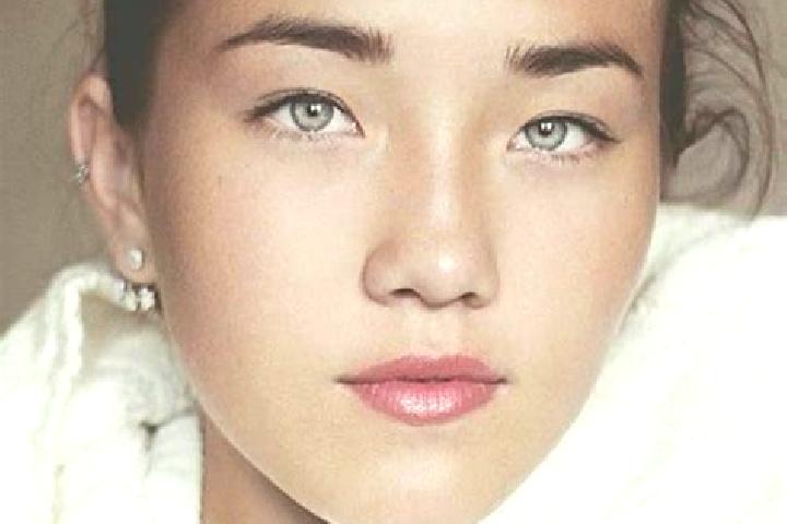 Ellie, 35, a chestnut grey-eyed caucasian companion based in Lowden. Offering Travel Companion, Tantra, Fetish. Available for incall and outcall, day and eve...