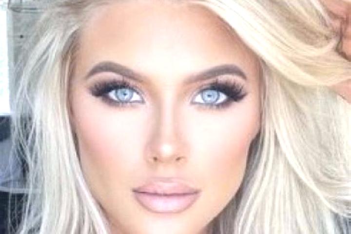 Ellie, 35, a platinum blonde dark-eyed mediterranean companion based in Wheaton Aston. Offering Striptease, Travel Companion, Roleplay, Prostate Massage, Tan...