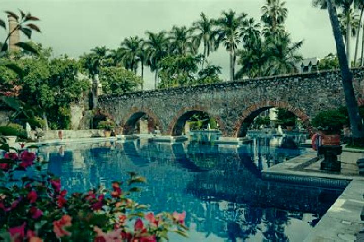 Ellie, 35 — Escort in Atapaneo, Mexico