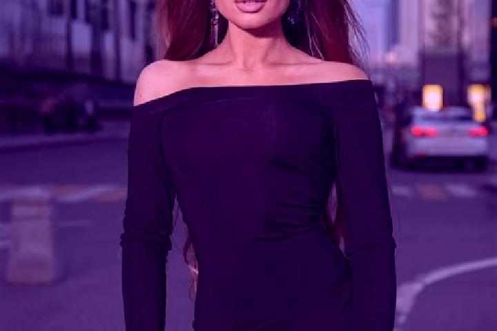 Ellie, 35 — Escort in Caprioru, Romania