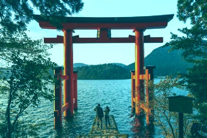 Ellie, 35 — Escort in Hakone, Japan