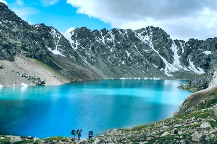 Ellie, 35 — Escort in Kara-Kulja, Kyrgyzstan