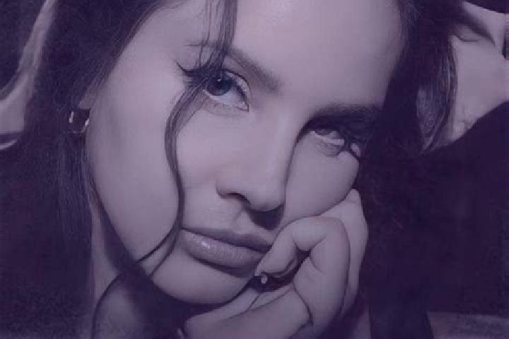 Ellie, 35 — Escort in Nery, France