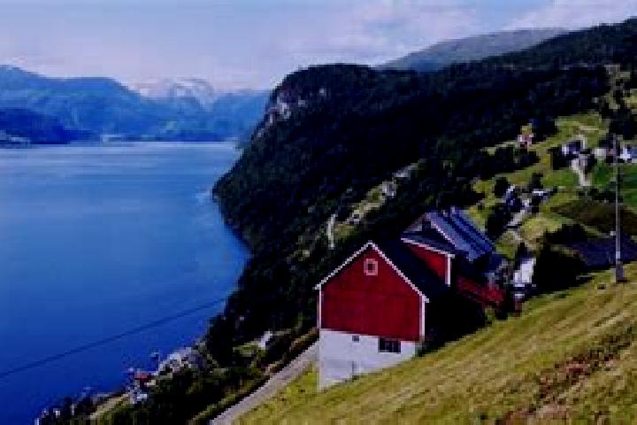 Ellie, 35 — Escort in Nordfjordeid, Norway